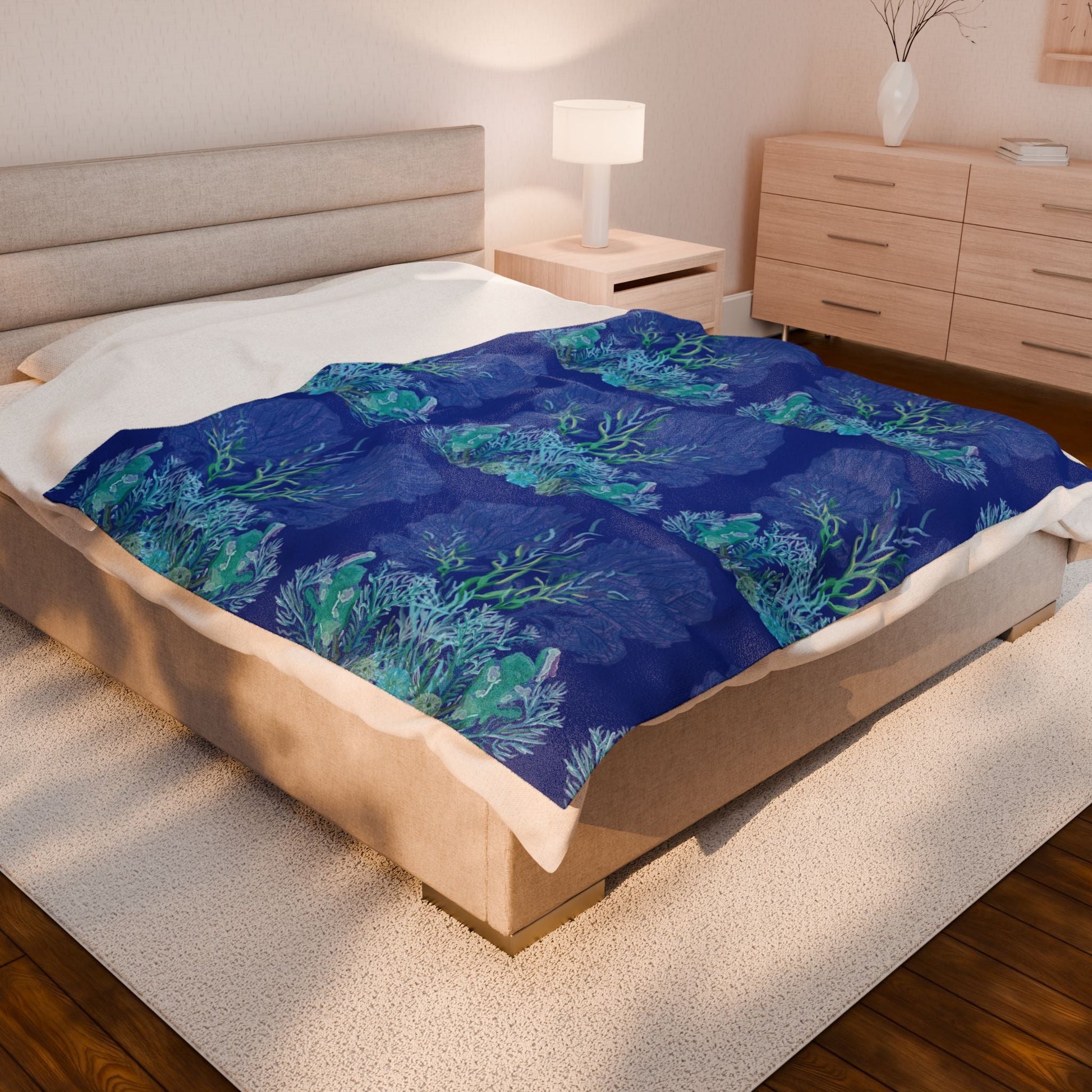 Ocean - Themed Velveteen Plush Blanket - Cozy Coral Design for Home Decor & Gifts - Blue Cava